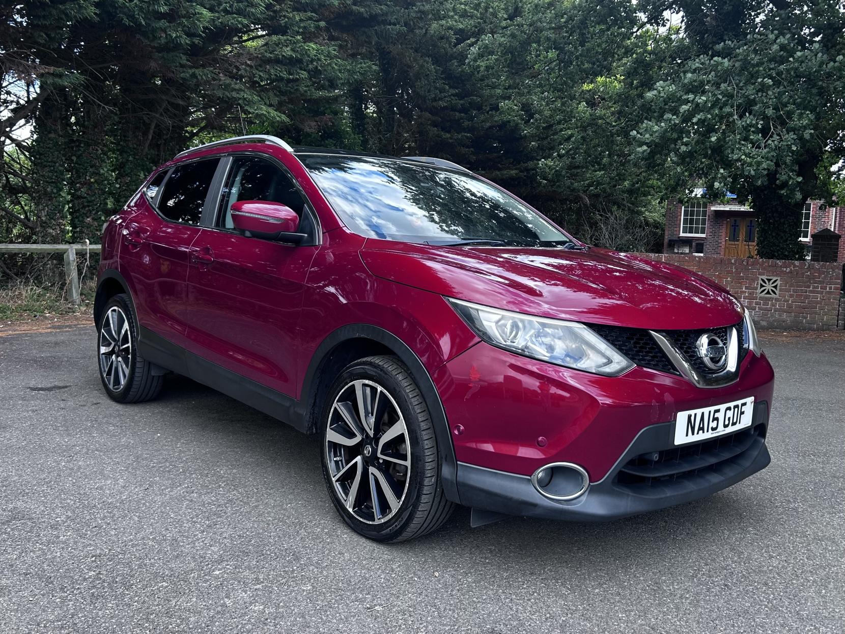 Nissan Qashqai 1.5 dCi Tekna SUV 5dr Diesel Manual 2WD Euro 5 (s/s) (110 ps)