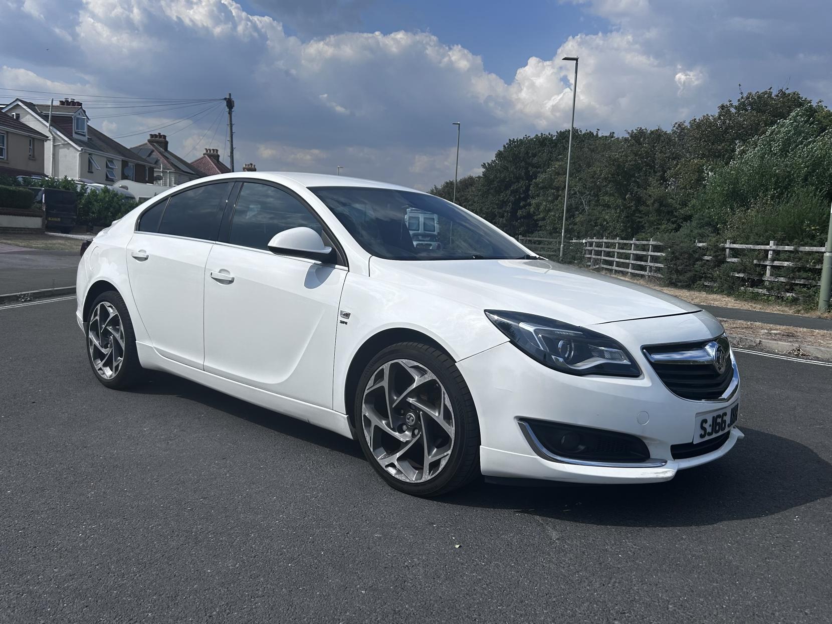 2016 Vauxhall Insignia 1.6 CDTi SRi VX Line Nav Hatchback 5dr Diesel Manual Euro 6 (s/s) (136 ps)