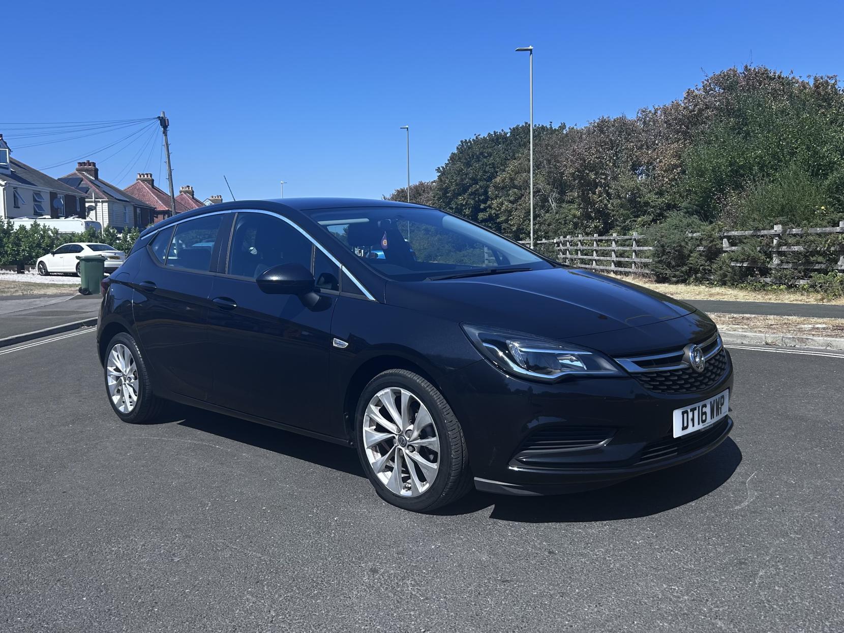2016 Vauxhall Astra 1.4i Turbo Design Hatchback 5dr Petrol Manual Euro 6 (125 ps)