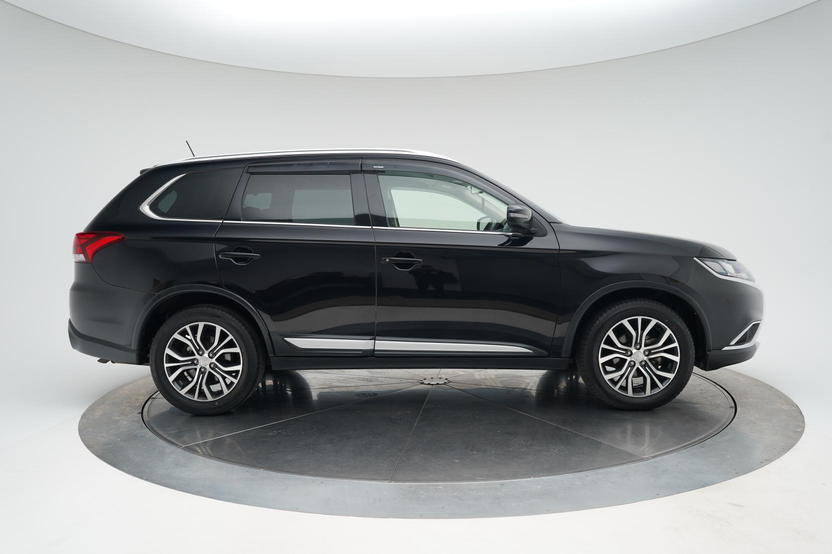 Mitsubishi Outlander 2.4 24G 4WD 7 Seater