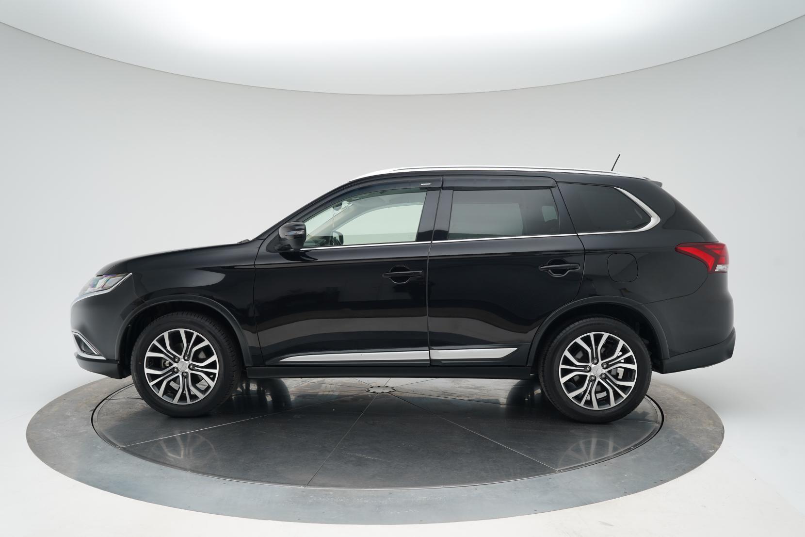 Mitsubishi Outlander 2.4 24G 4WD 7 Seater