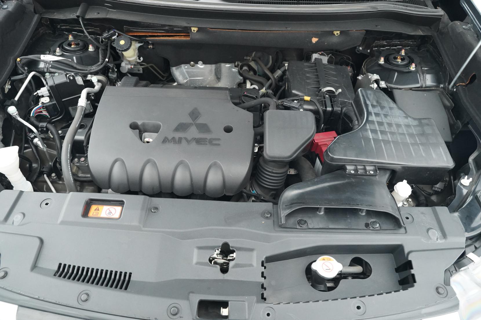 Mitsubishi Outlander 2.4 24G 4WD 7 Seater