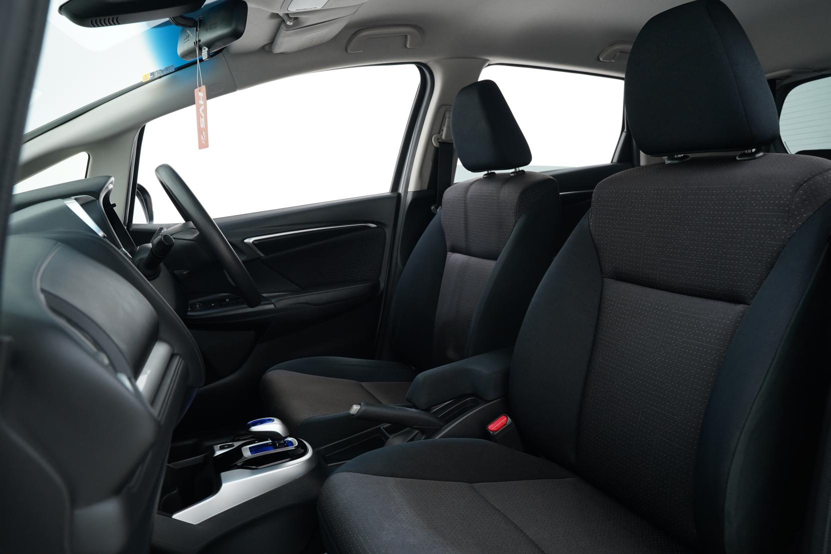 Honda Fit 1.5 HYBRID F PACKAGE