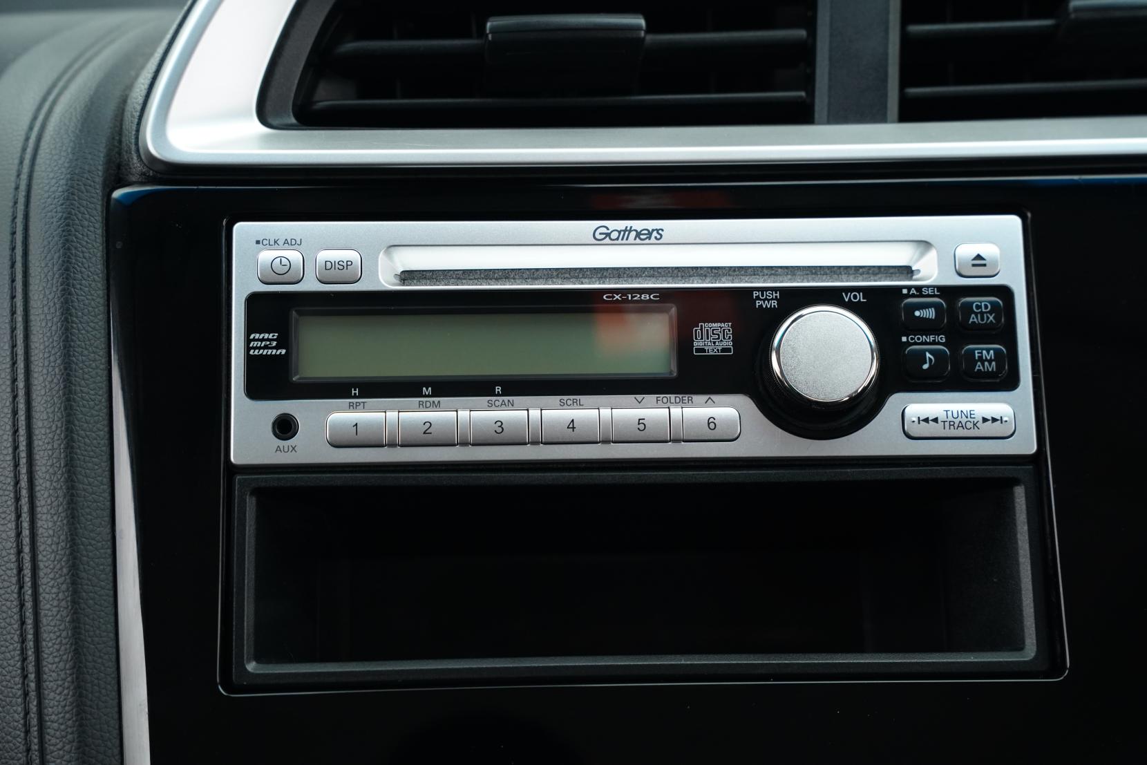 Honda Fit 1.5 HYBRID F PACKAGE