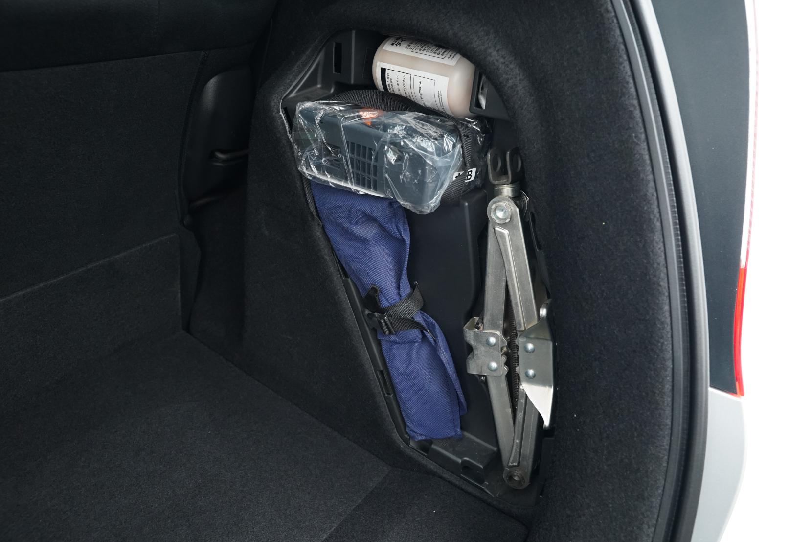 Honda Fit 1.5 HYBRID F PACKAGE