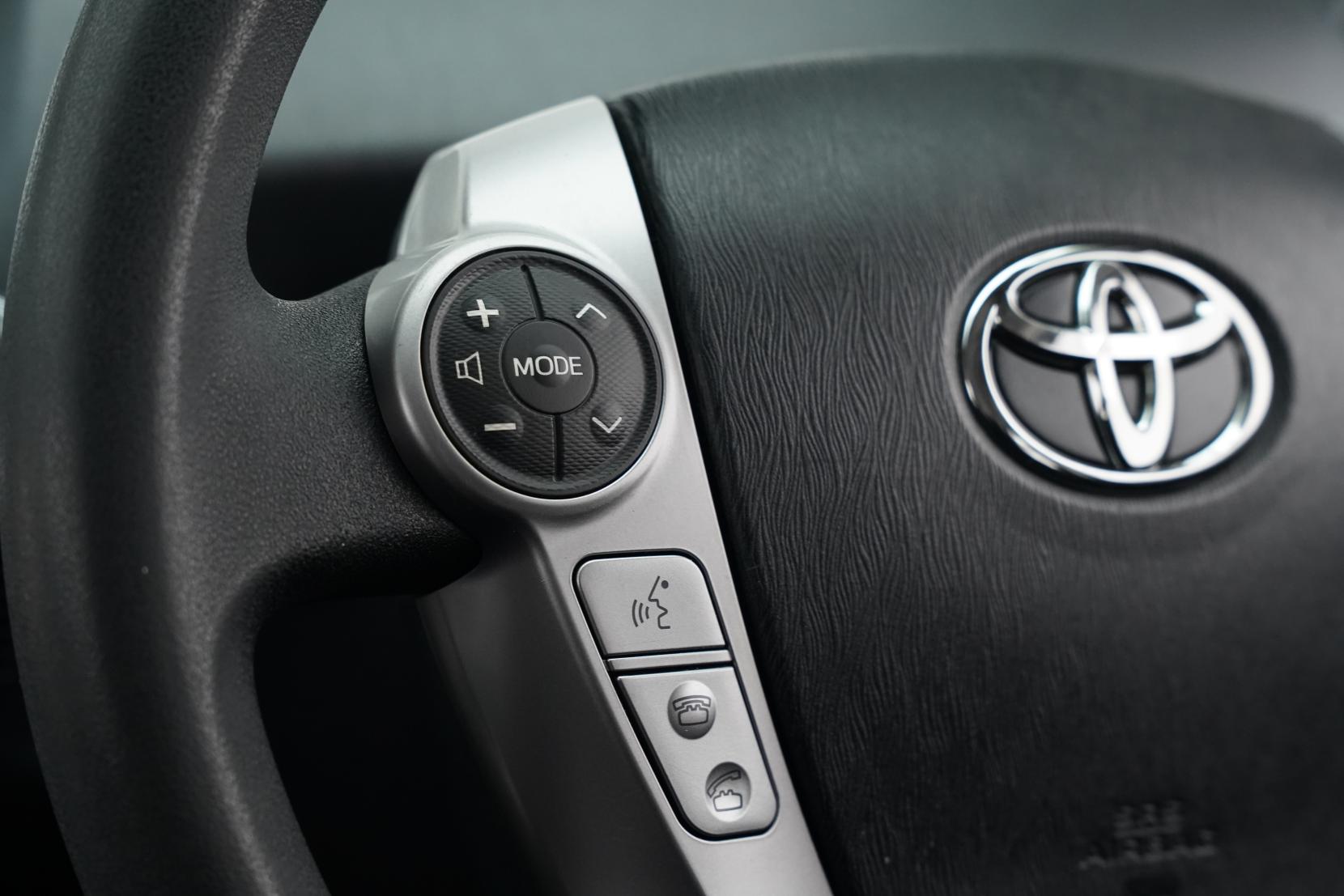 Toyota Prius 1.8 ALPHA S