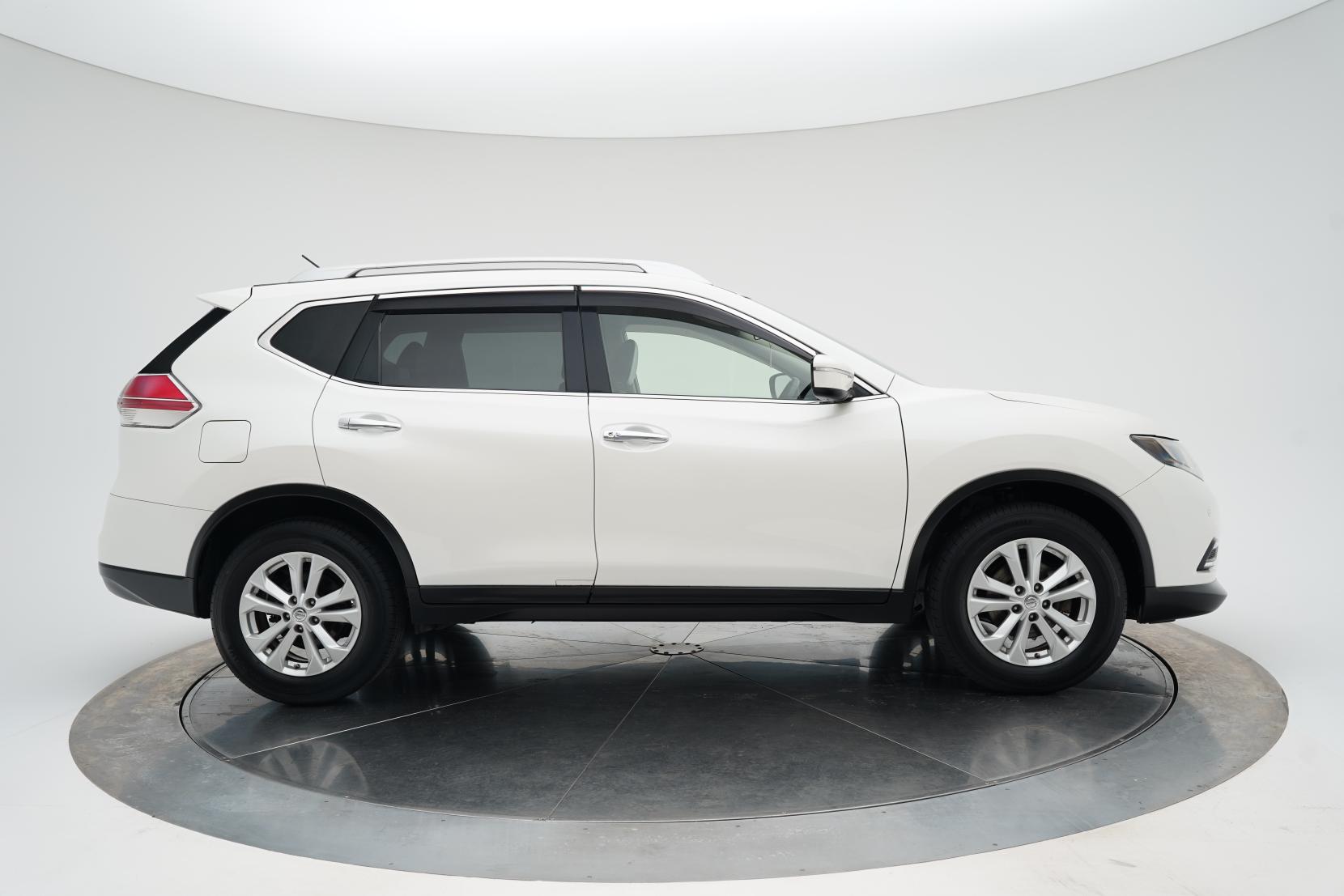 Nissan X-TRAIL 2.0 20X 2WD 5 Seater