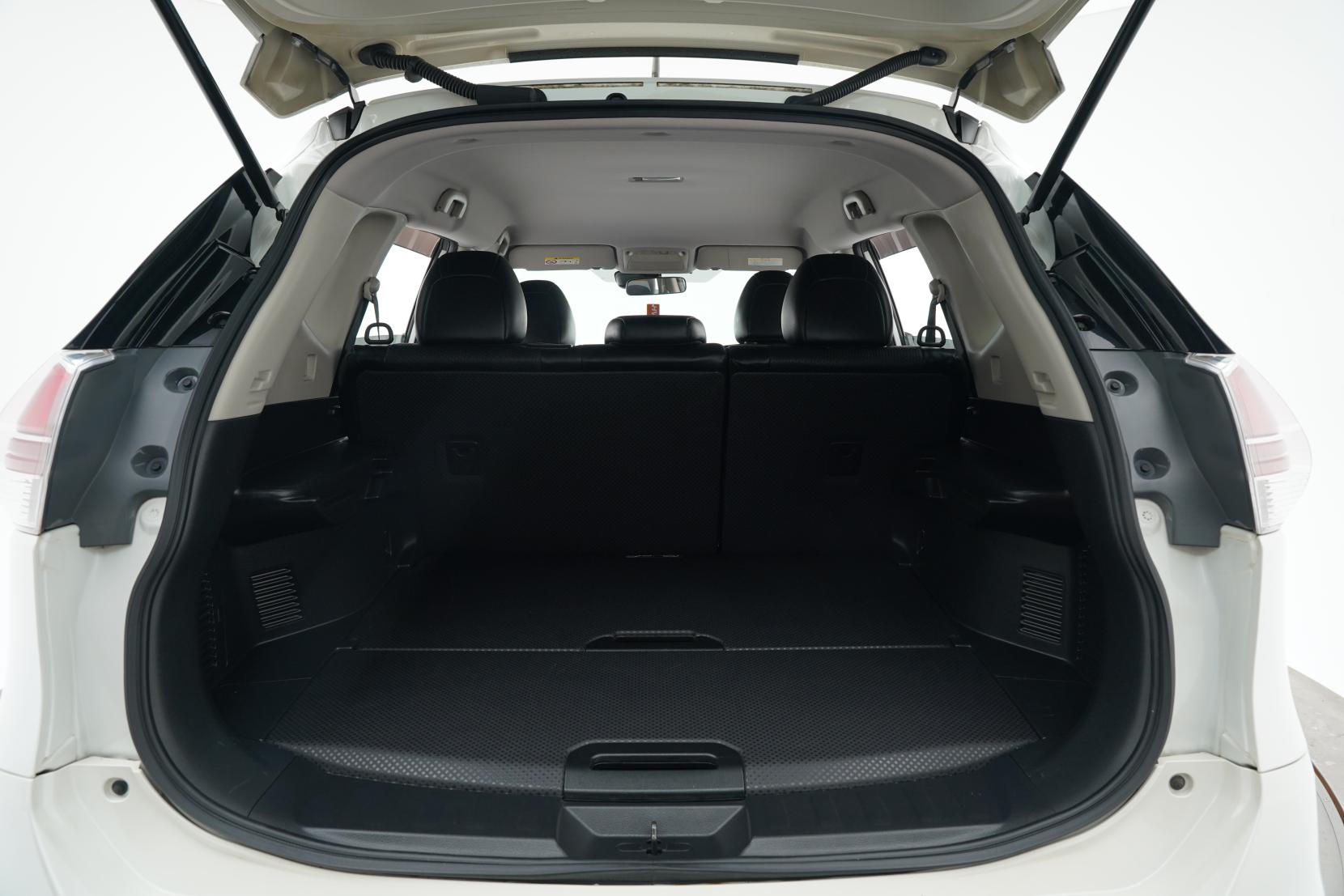 Nissan X-TRAIL 2.0 20X 2WD 5 Seater
