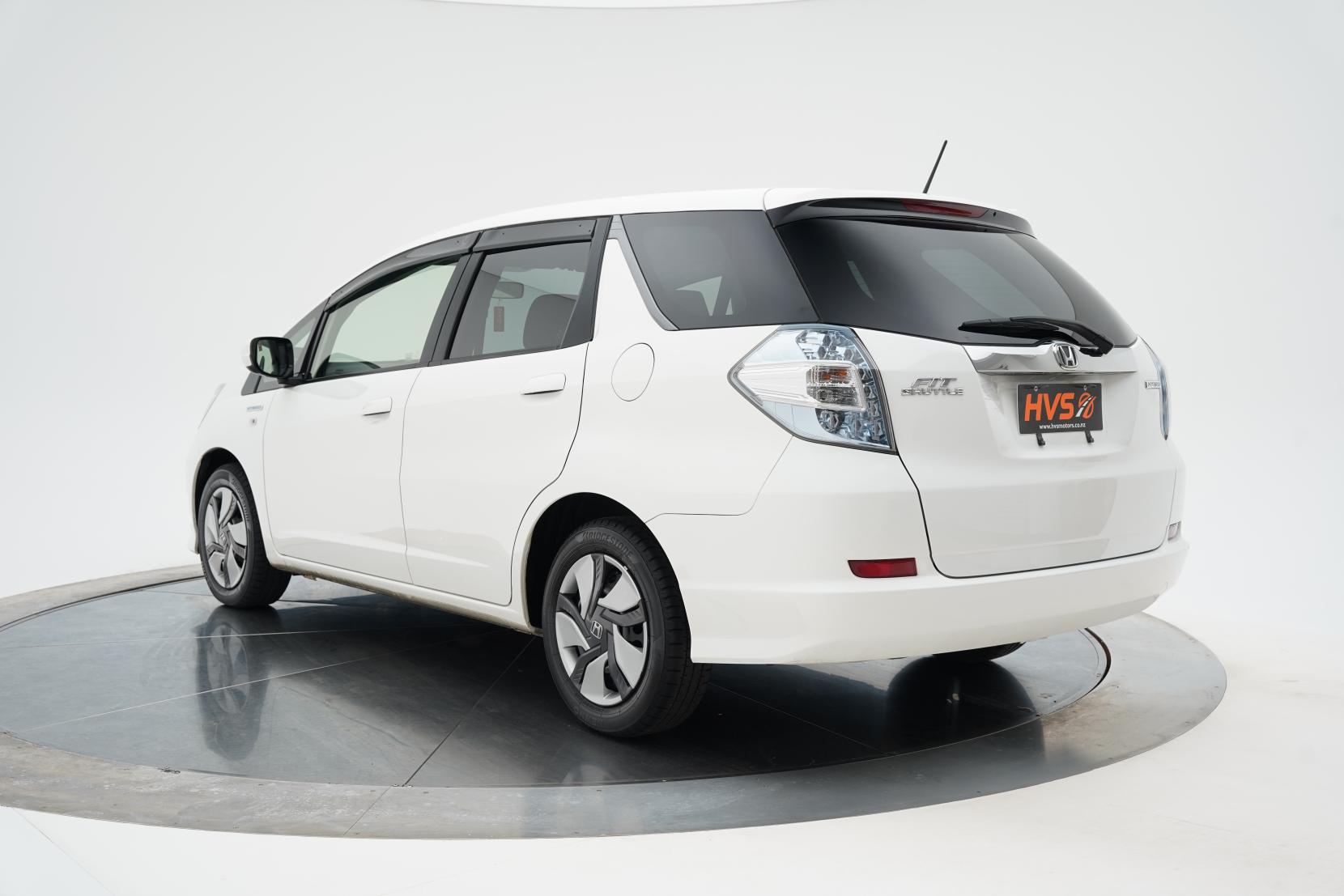 Honda Fit ARIA Shuttle Hybrid