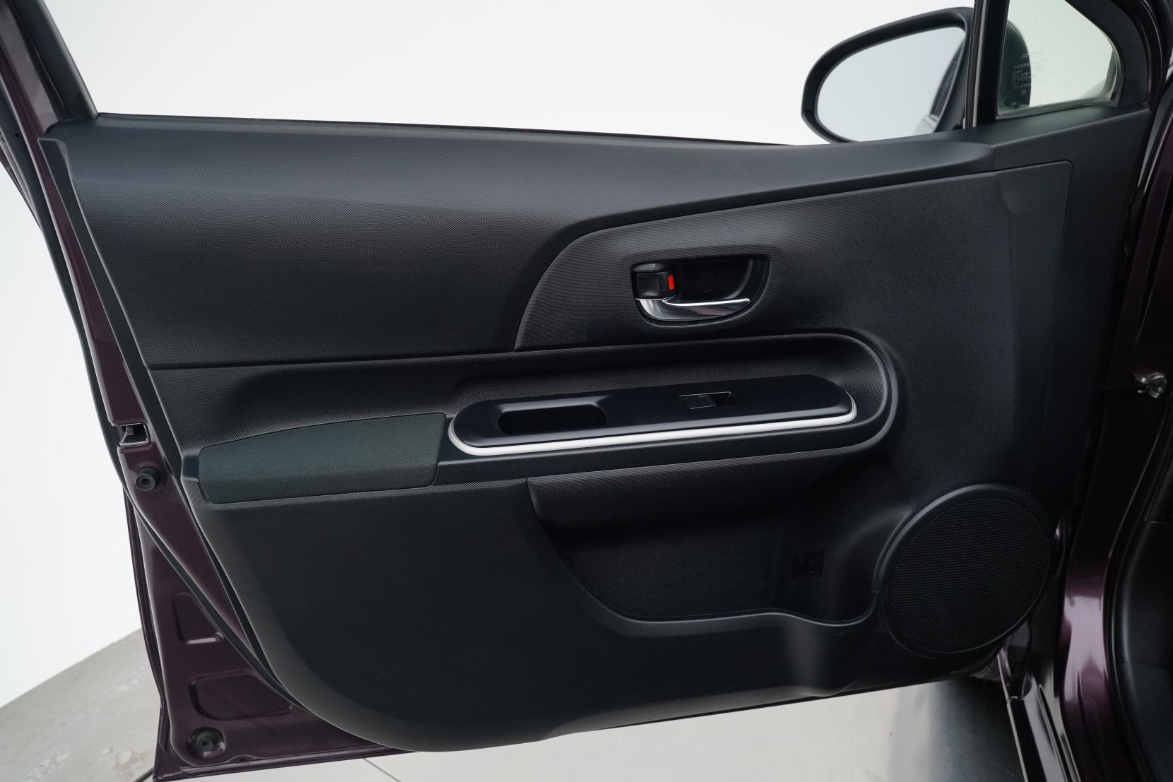 Toyota Aqua 1.5 G Leather