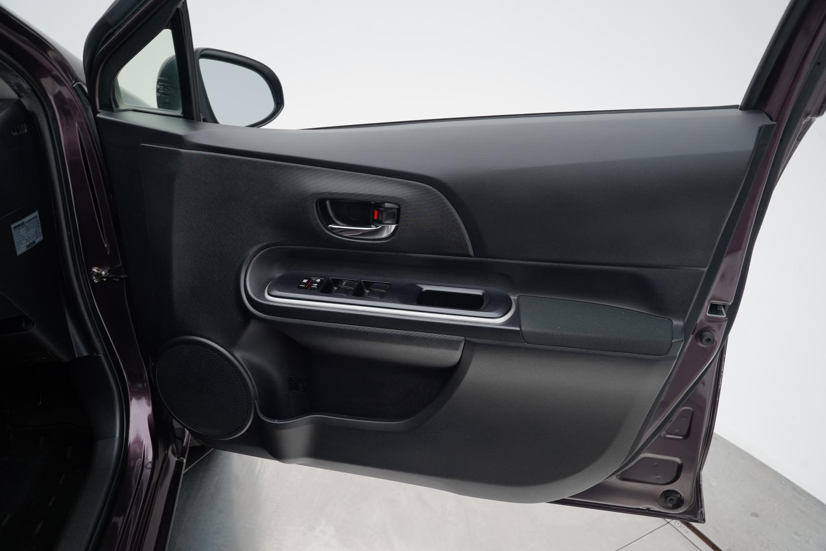 Toyota Aqua 1.5 G Leather