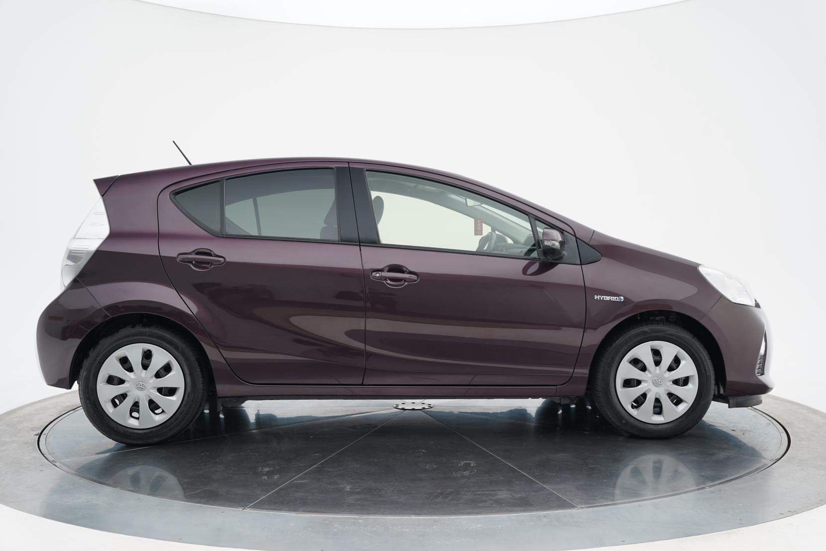 Toyota Aqua 1.5 G Leather