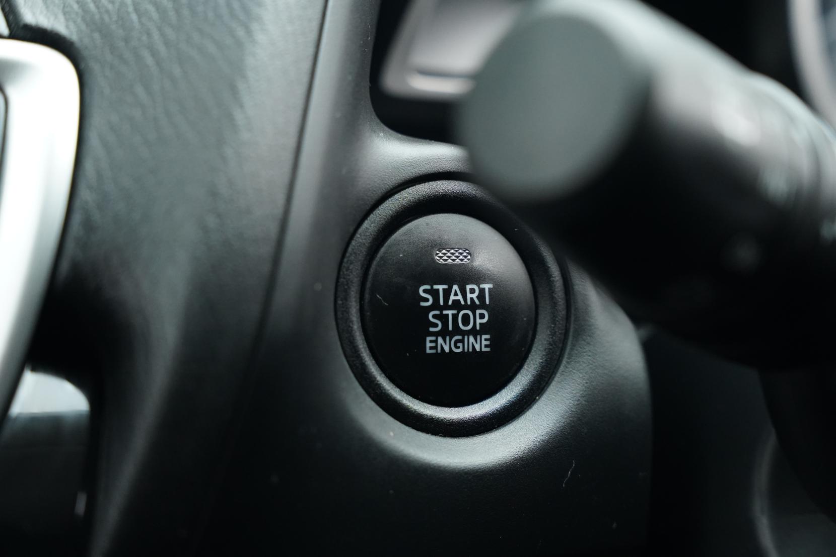 Mazda Axela 2.0 SPORT 20S