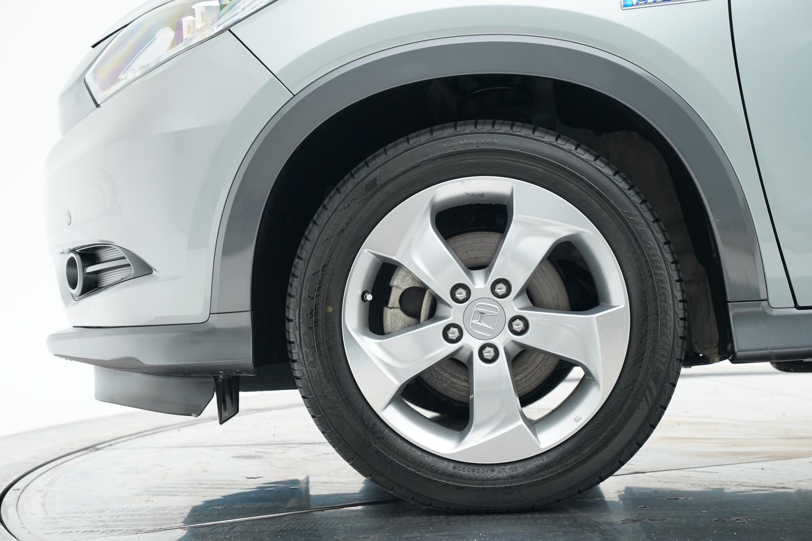 Honda Vezel HYBRID Hybrid X L Package 4WD