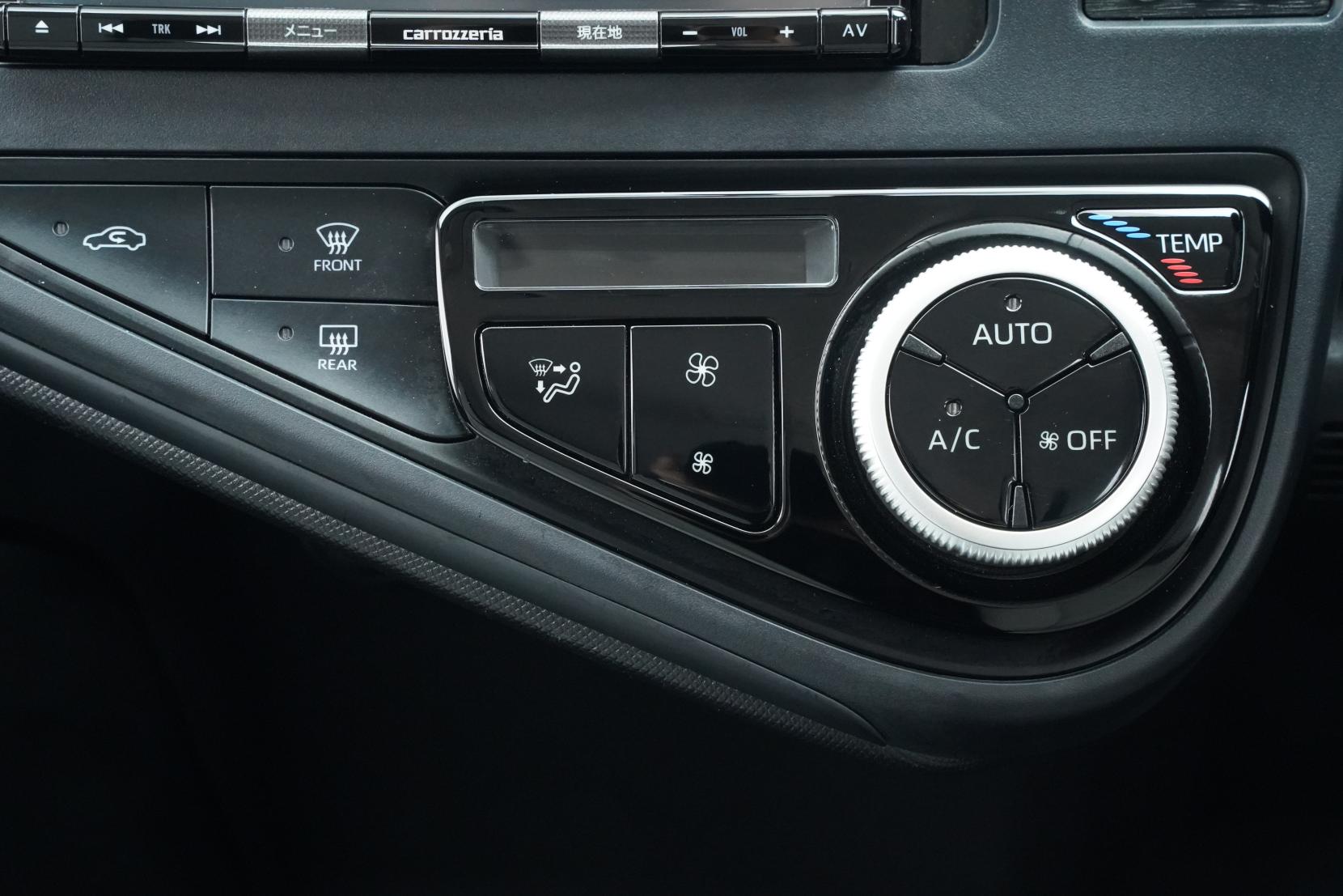 Toyota Aqua 1.5 L FACE-LIFT