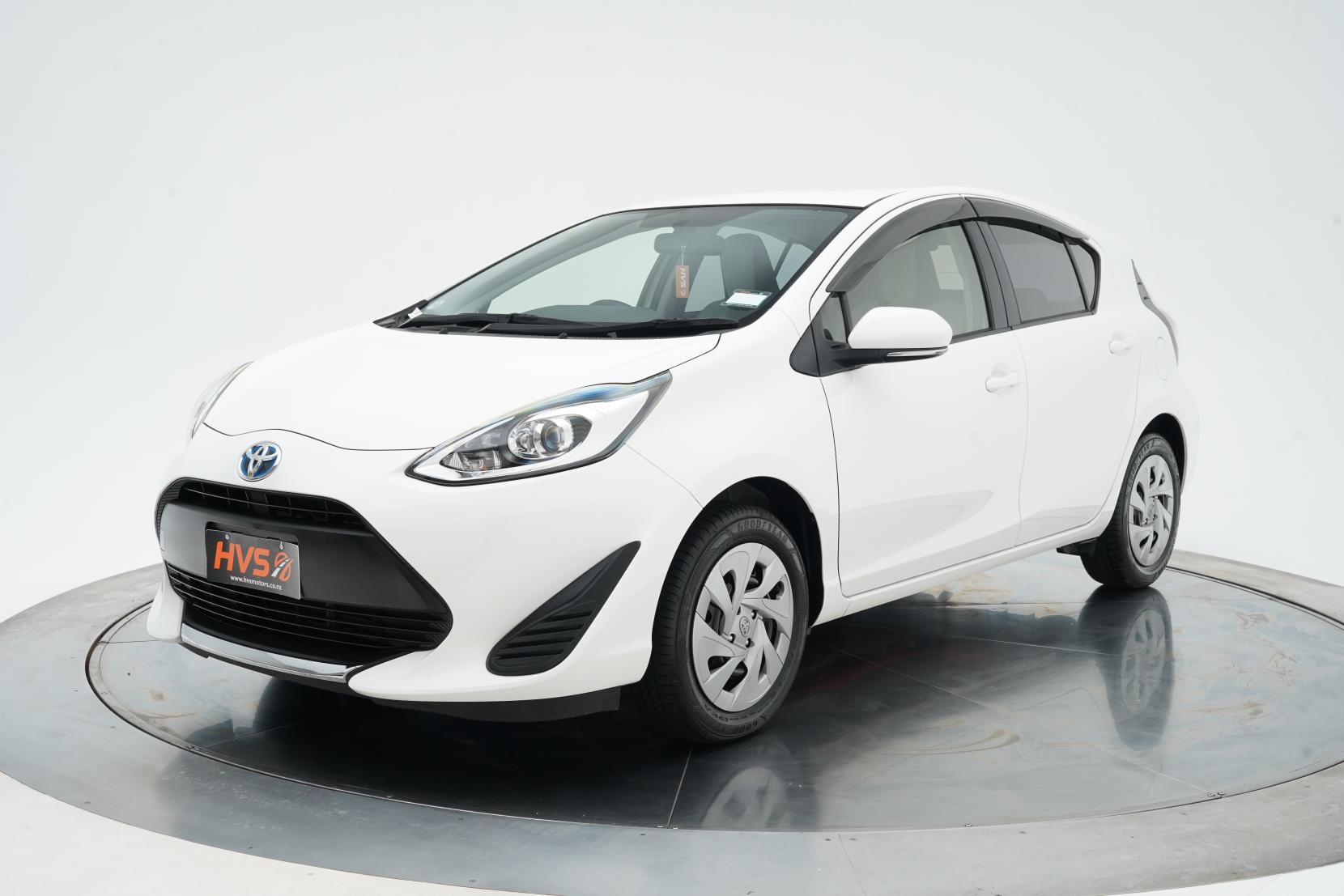 Toyota Aqua 1.5 L FACE-LIFT