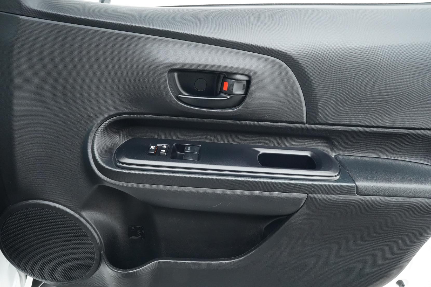 Toyota Aqua 1.5 L FACE-LIFT