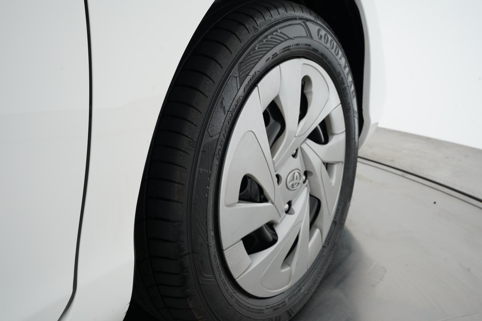 Toyota Aqua 1.5 L FACE-LIFT