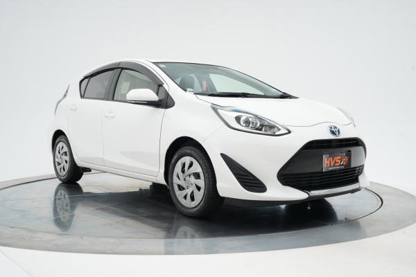 Toyota Aqua 1.5 L FACE-LIFT