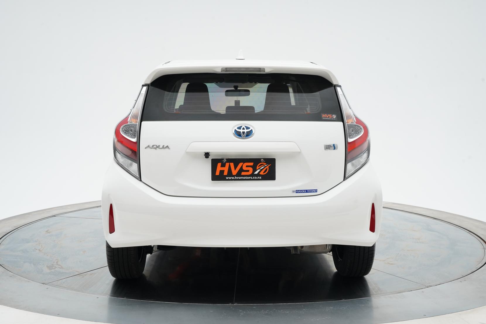 Toyota Aqua 1.5 L FACE-LIFT