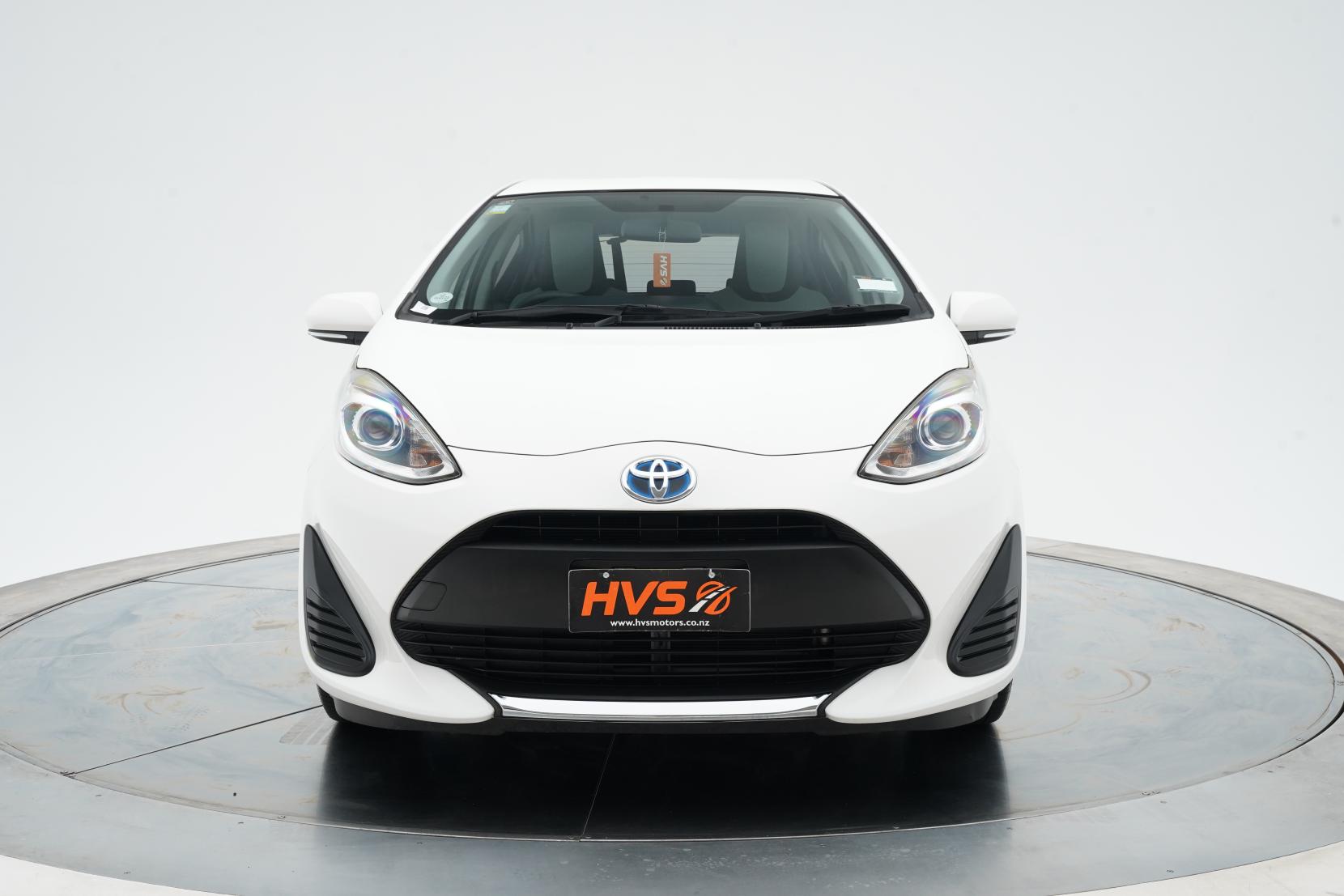 Toyota Aqua 1.5 L FACE-LIFT