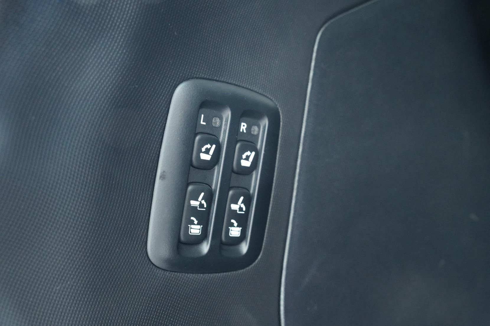 Toyota Estima 2.4 HYBRID AERAS 4WD