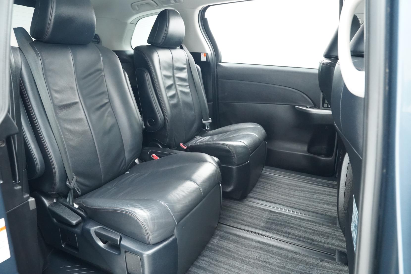 Toyota Estima 2.4 HYBRID AERAS 4WD