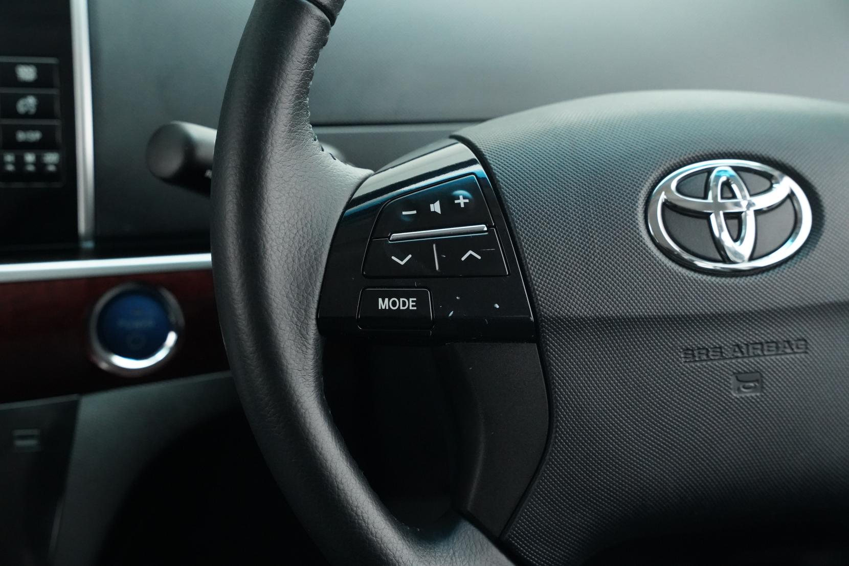 Toyota Estima 2.4 HYBRID AERAS 4WD