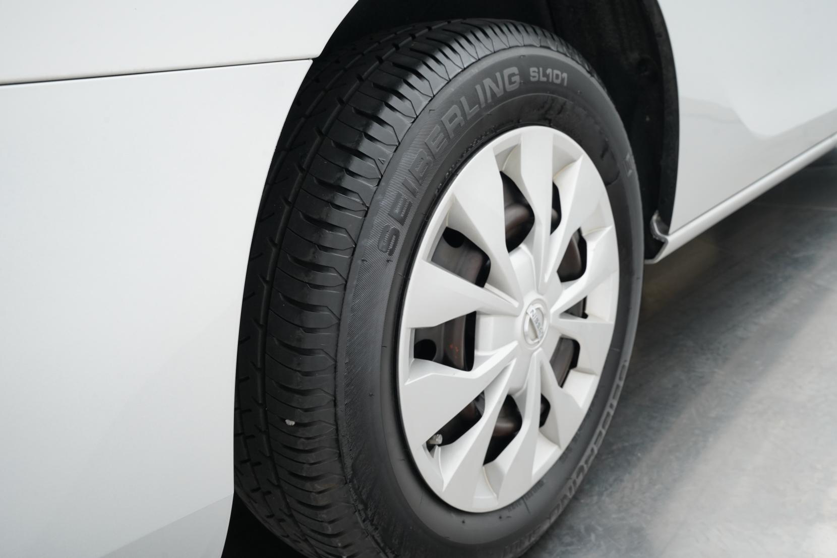 Nissan Serena (1991 – present) 2.0 Hybrid X 8seats