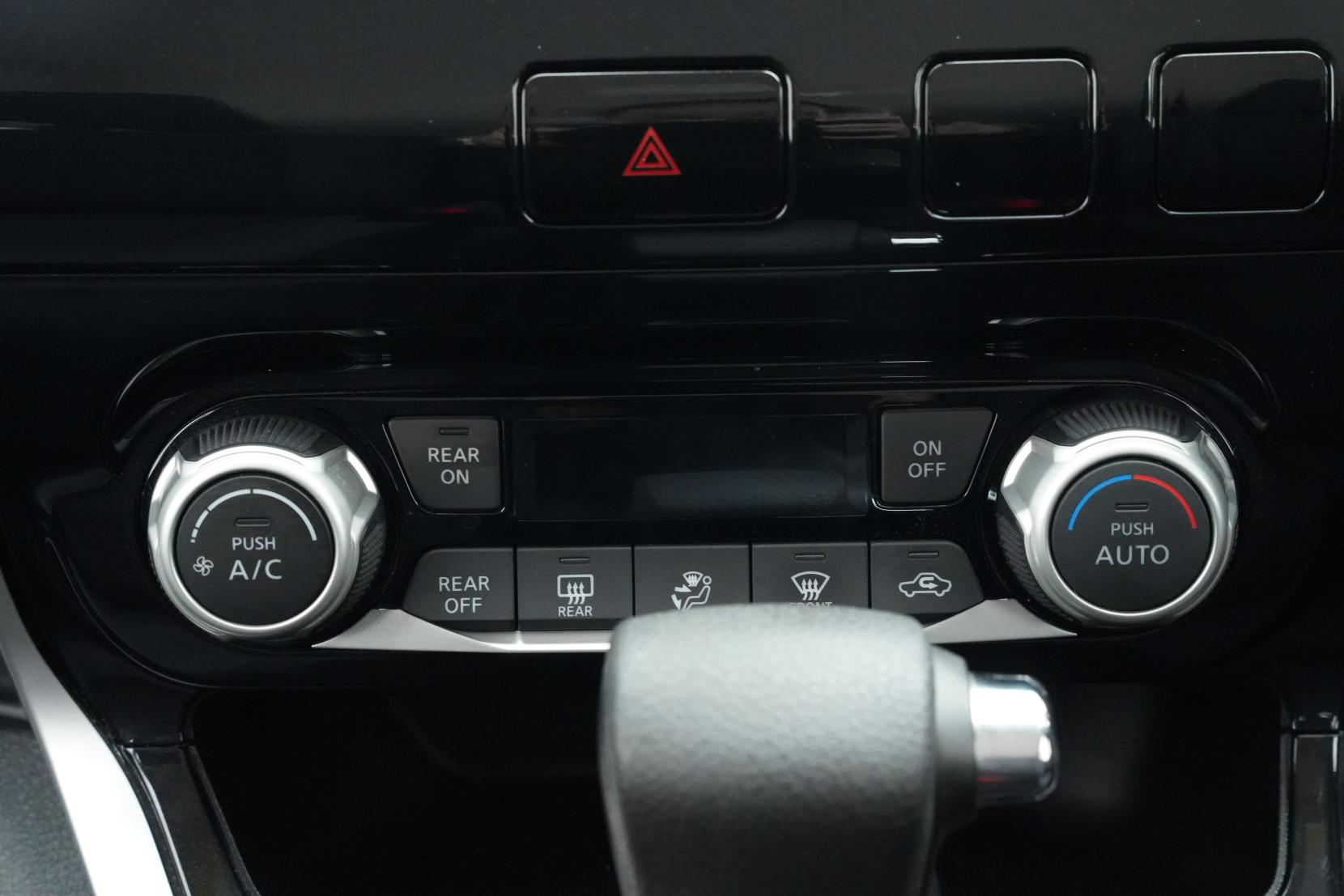 Nissan Serena (1991 – present) 2.0 Hybrid X 8seats