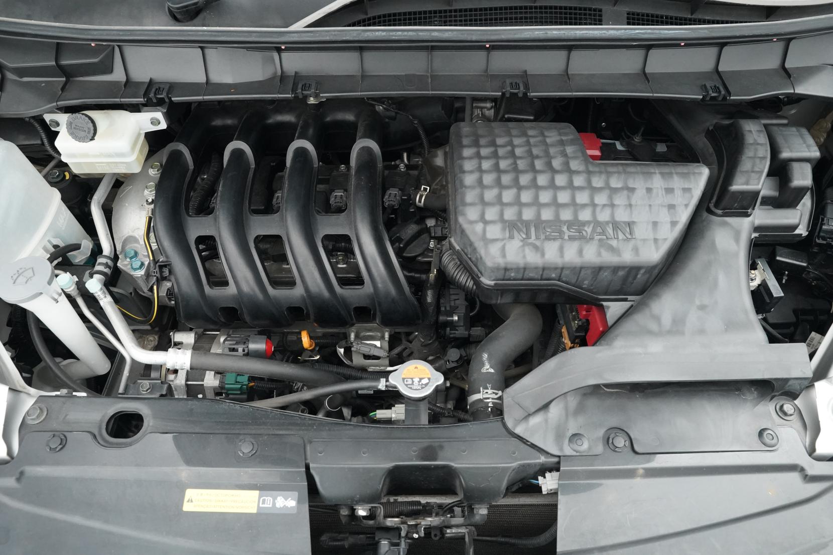 Nissan Serena (1991 – present) 2.0 Hybrid X 8seats