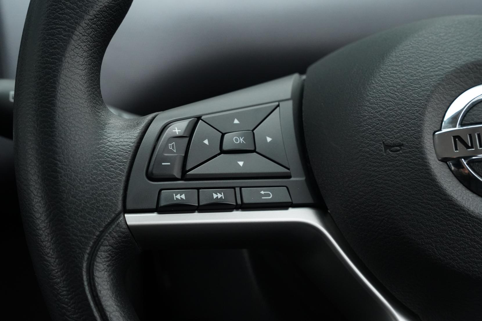 Nissan Serena (1991 – present) 2.0 Hybrid X 8seats