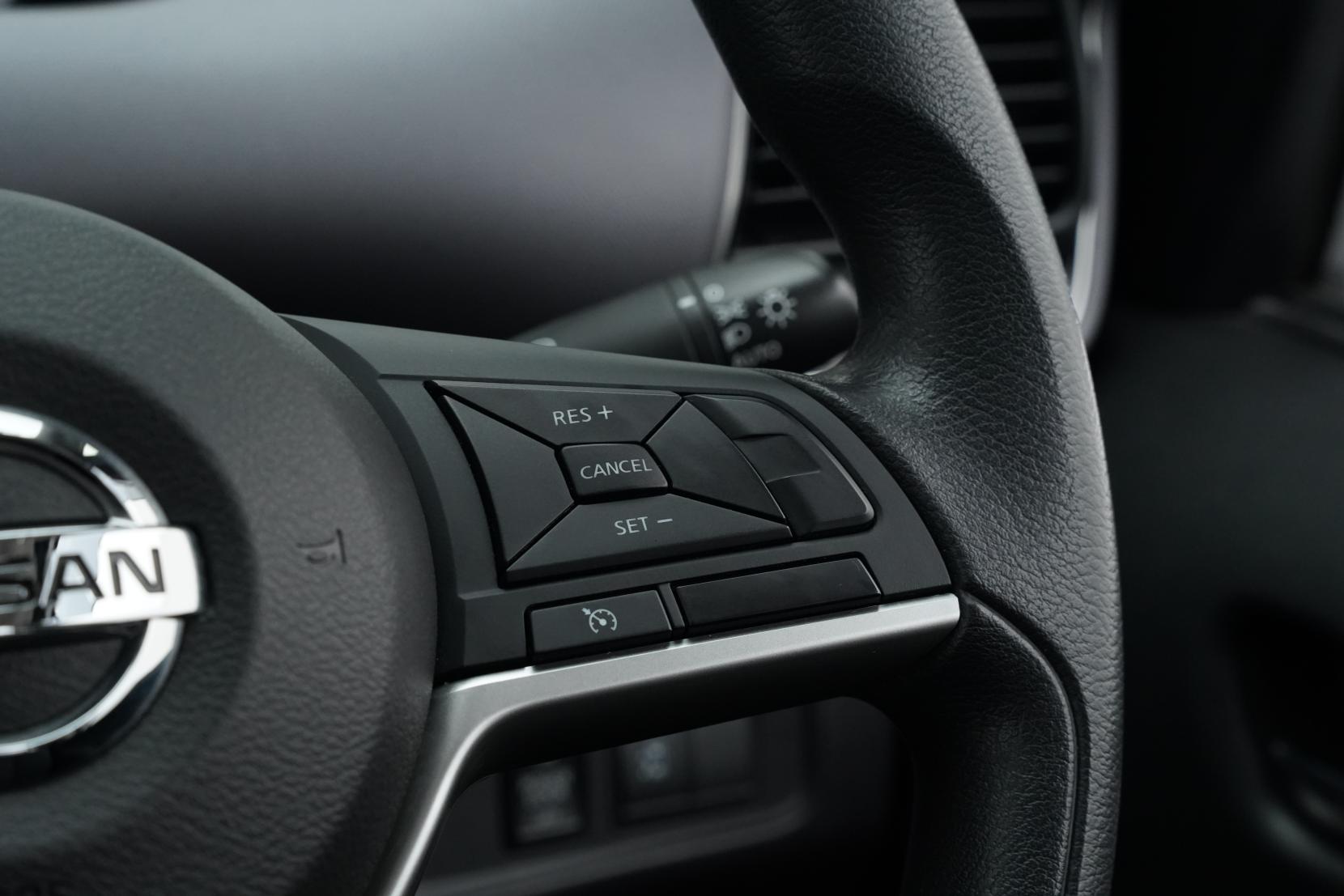 Nissan Serena (1991 – present) 2.0 Hybrid X 8seats