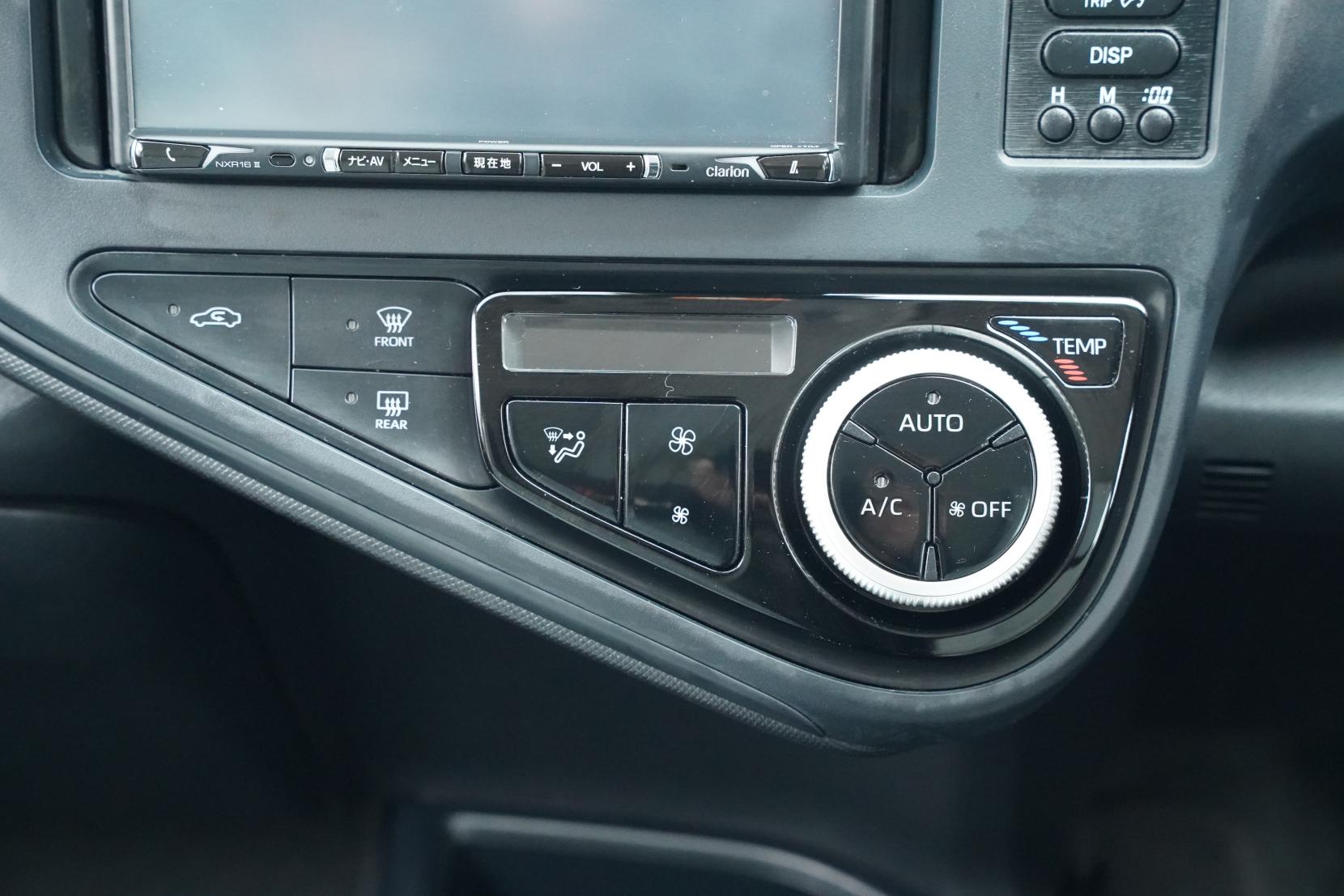 Toyota Aqua 1.5 Hybrid L