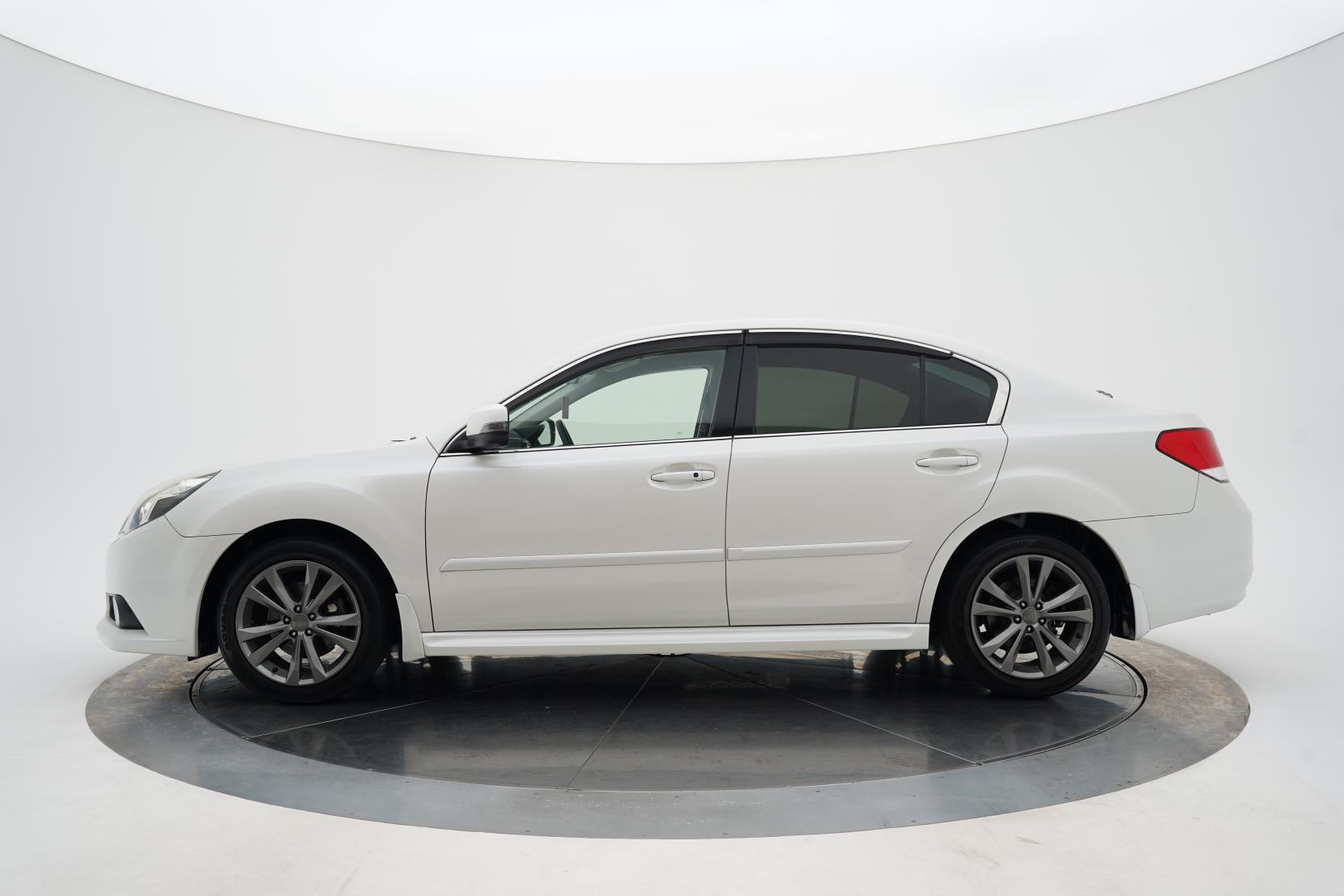 Subaru Legacy B4 4WD 2.5I EYESIGHT