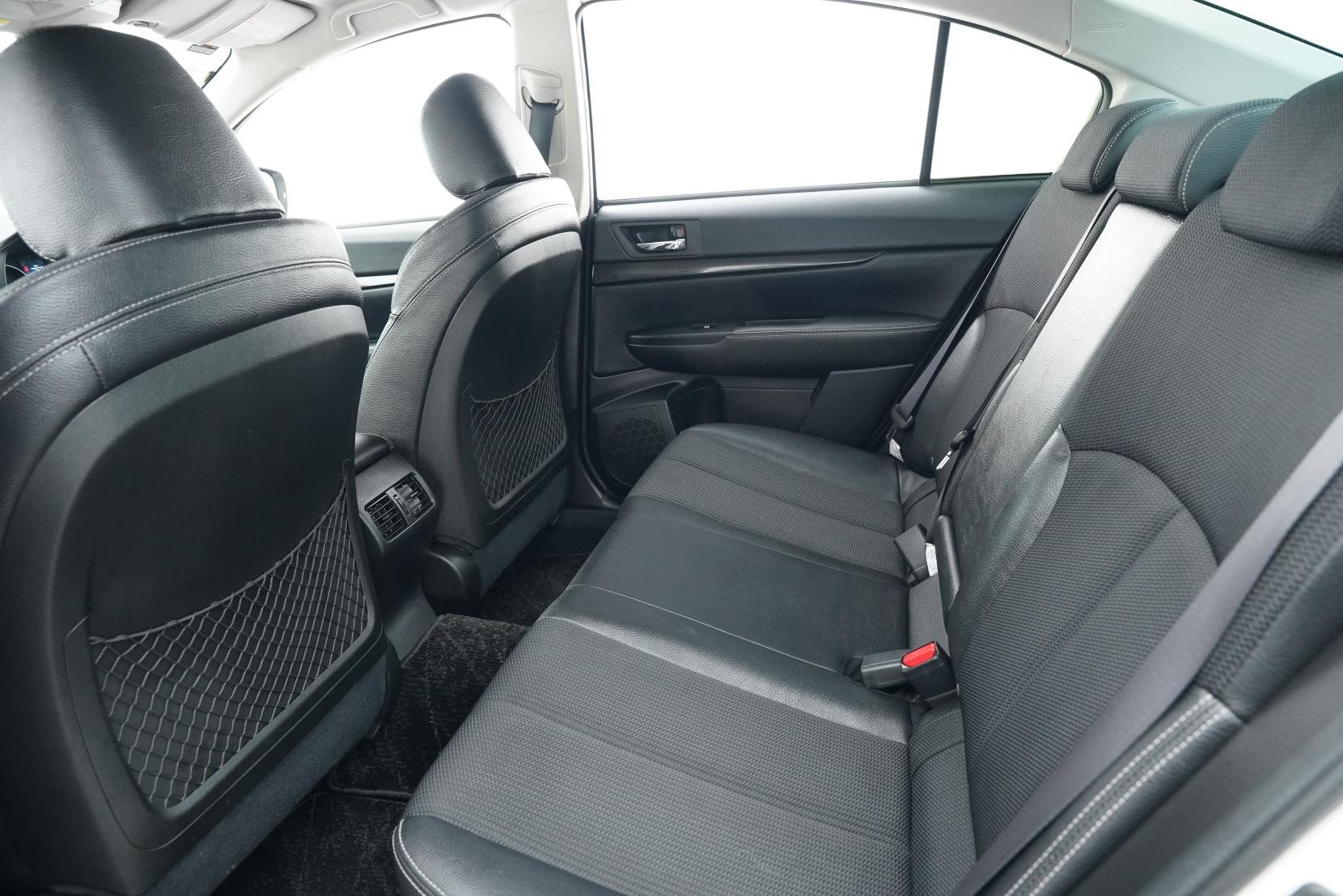 Subaru Legacy B4 4WD 2.5I EYESIGHT