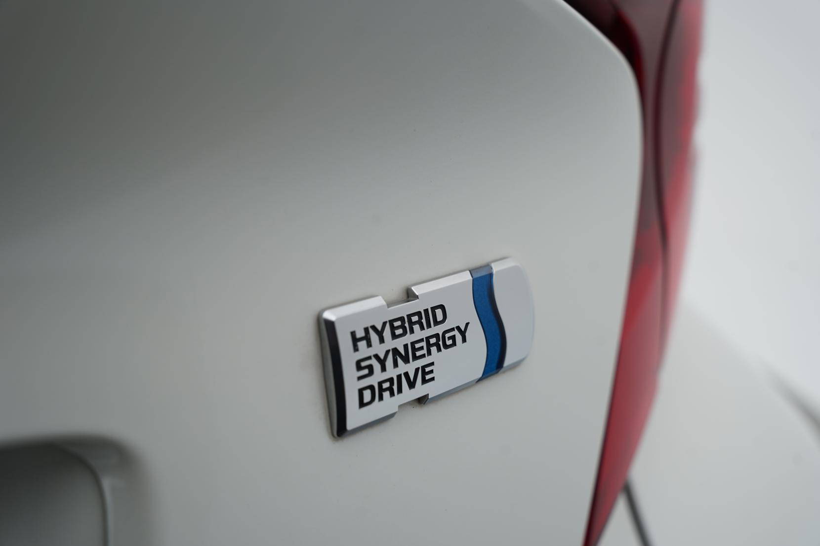 Toyota C-HR 1.8 G Hybrid Facelift