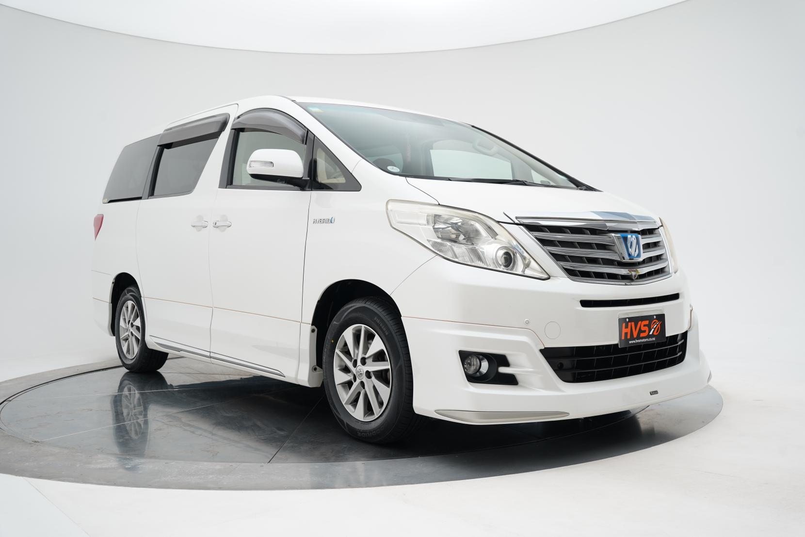 Toyota Alphard 2.4 Hybrid X 4WD