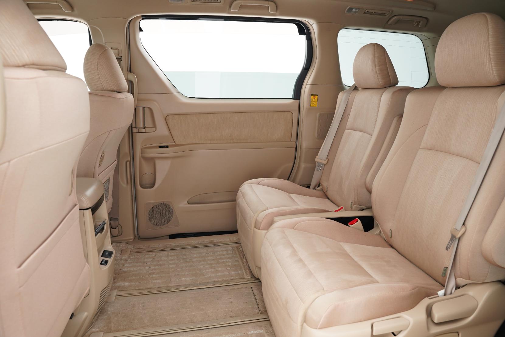 Toyota Alphard 2.4 Hybrid X 4WD