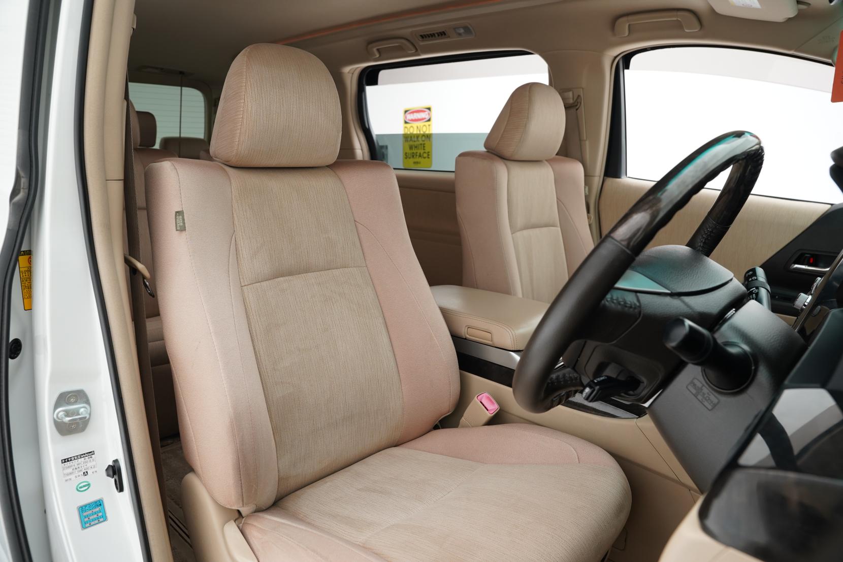 Toyota Alphard 2.4 Hybrid X 4WD