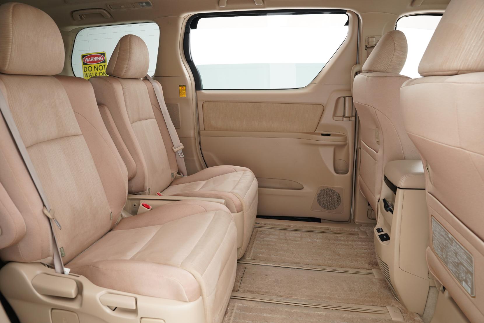 Toyota Alphard 2.4 Hybrid X 4WD