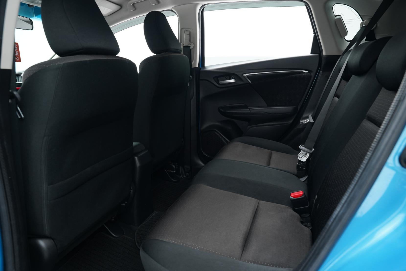 Honda Fit 1.5 HYBRID F PACKAGE