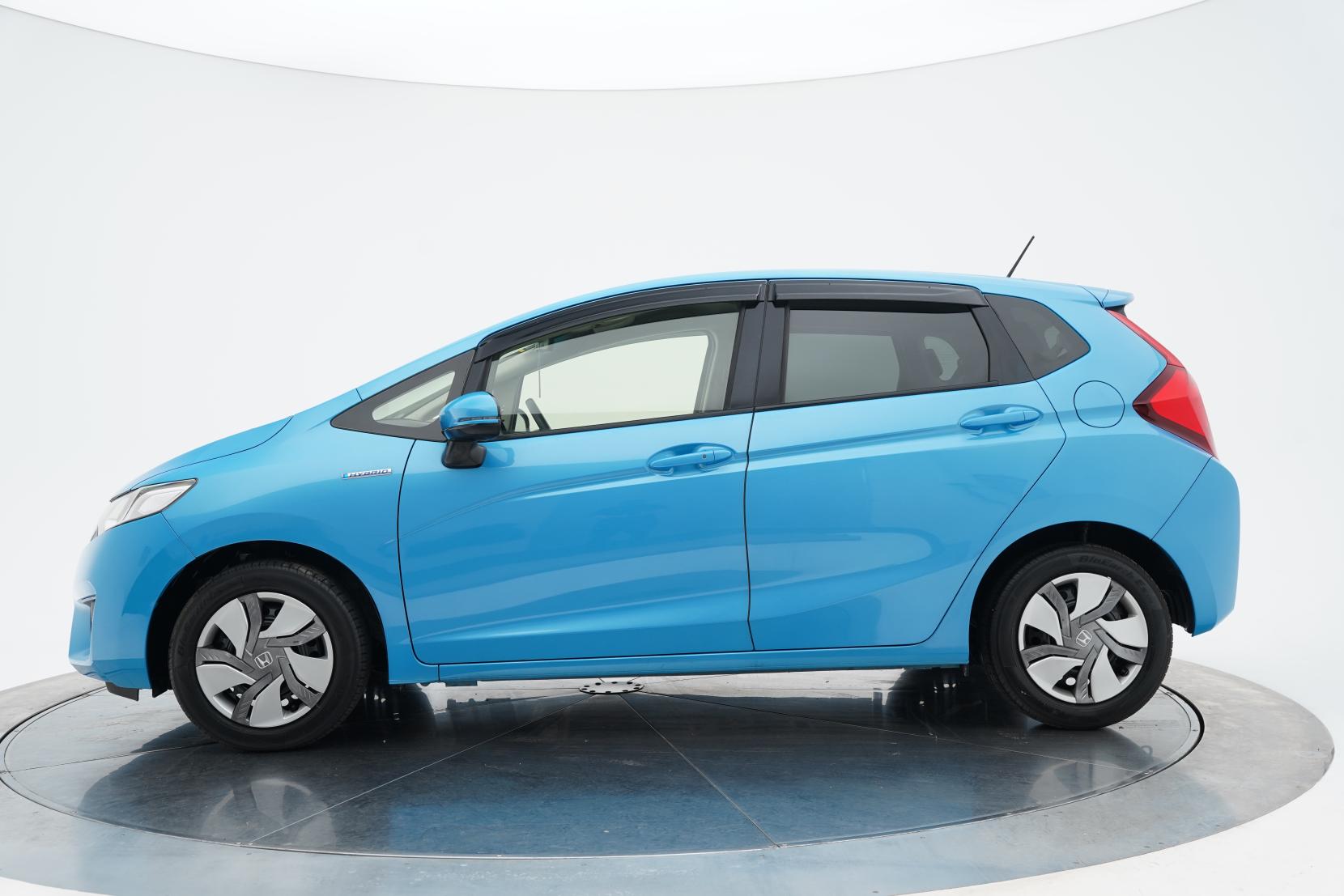 Honda Fit 1.5 HYBRID F PACKAGE