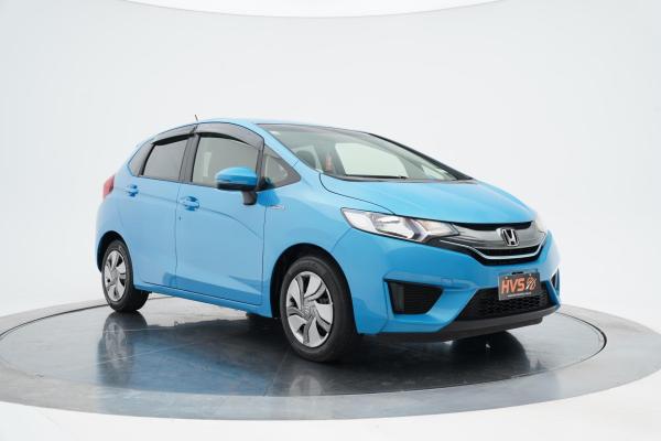Honda Fit 1.5 HYBRID F PACKAGE