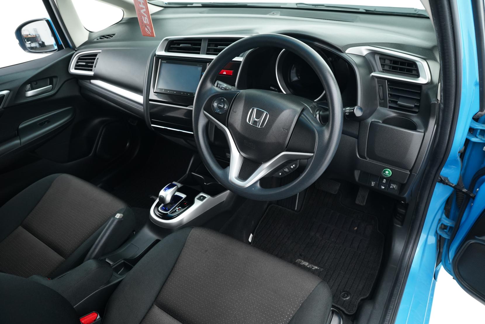 Honda Fit 1.5 HYBRID F PACKAGE