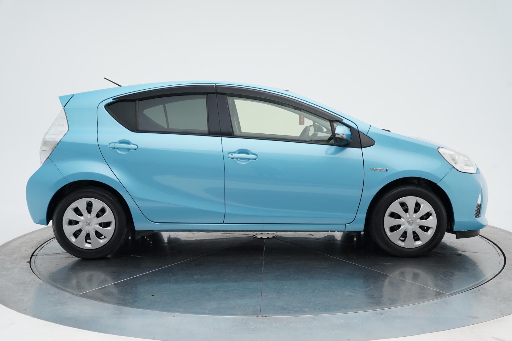 Toyota Aqua 1.5 S Push Start