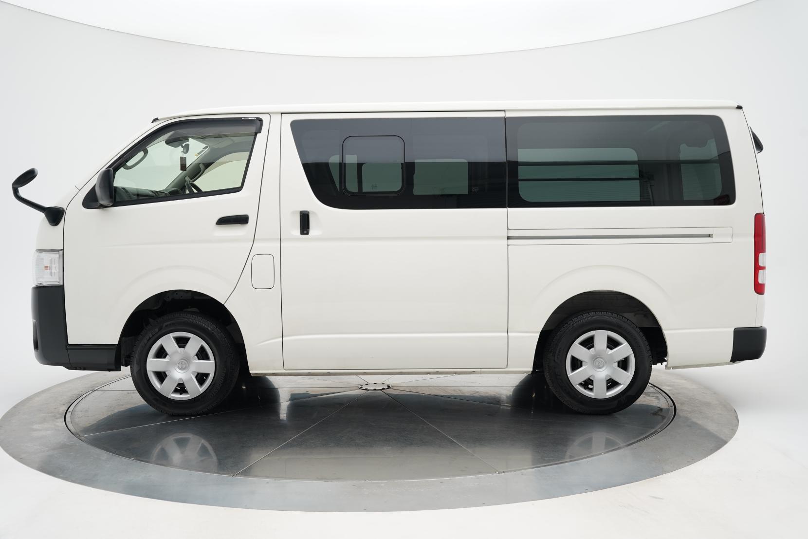Toyota Hiace 2.0 DX 2.0L 5 Door