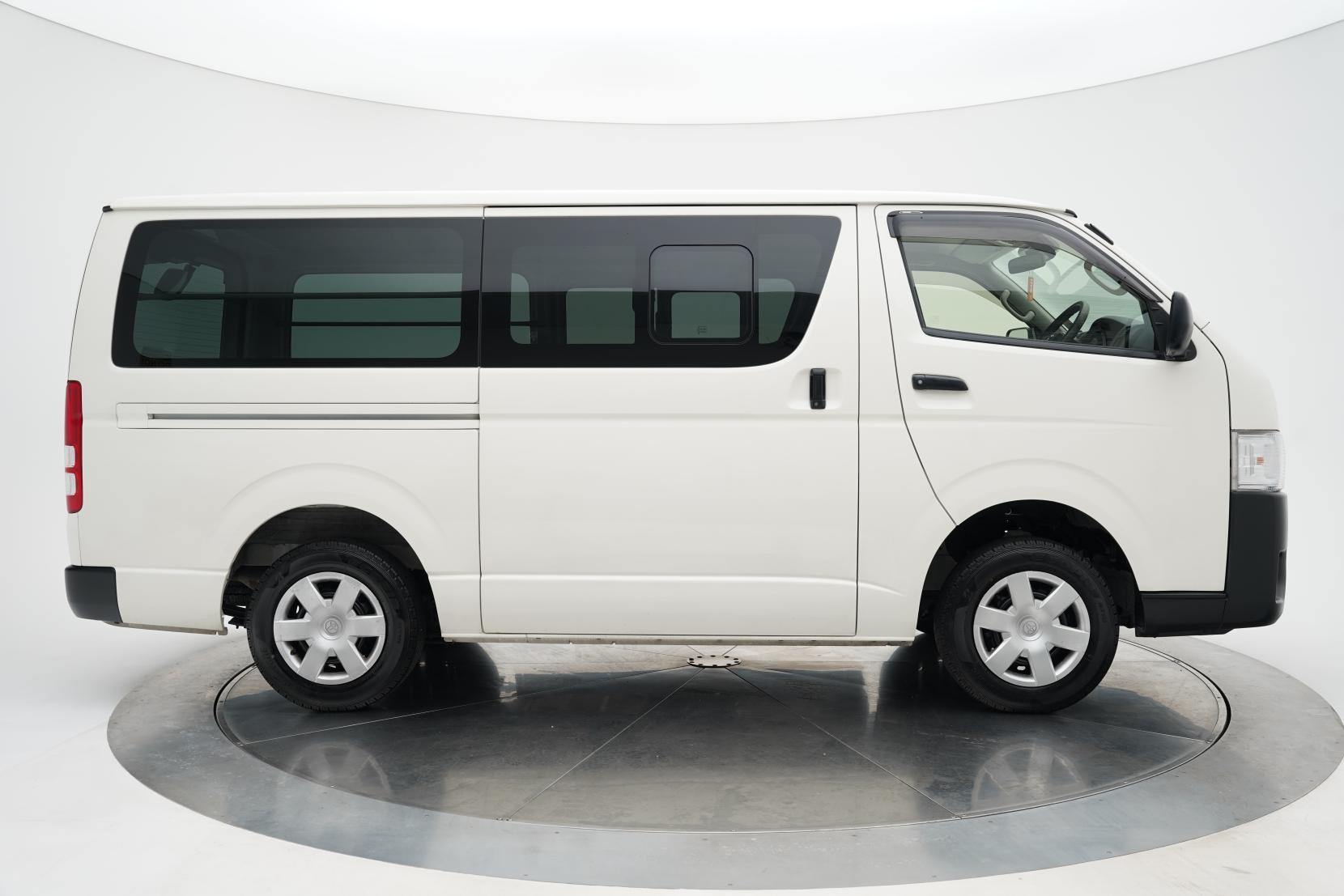 Toyota Hiace 2.0 DX 2.0L 5 Door