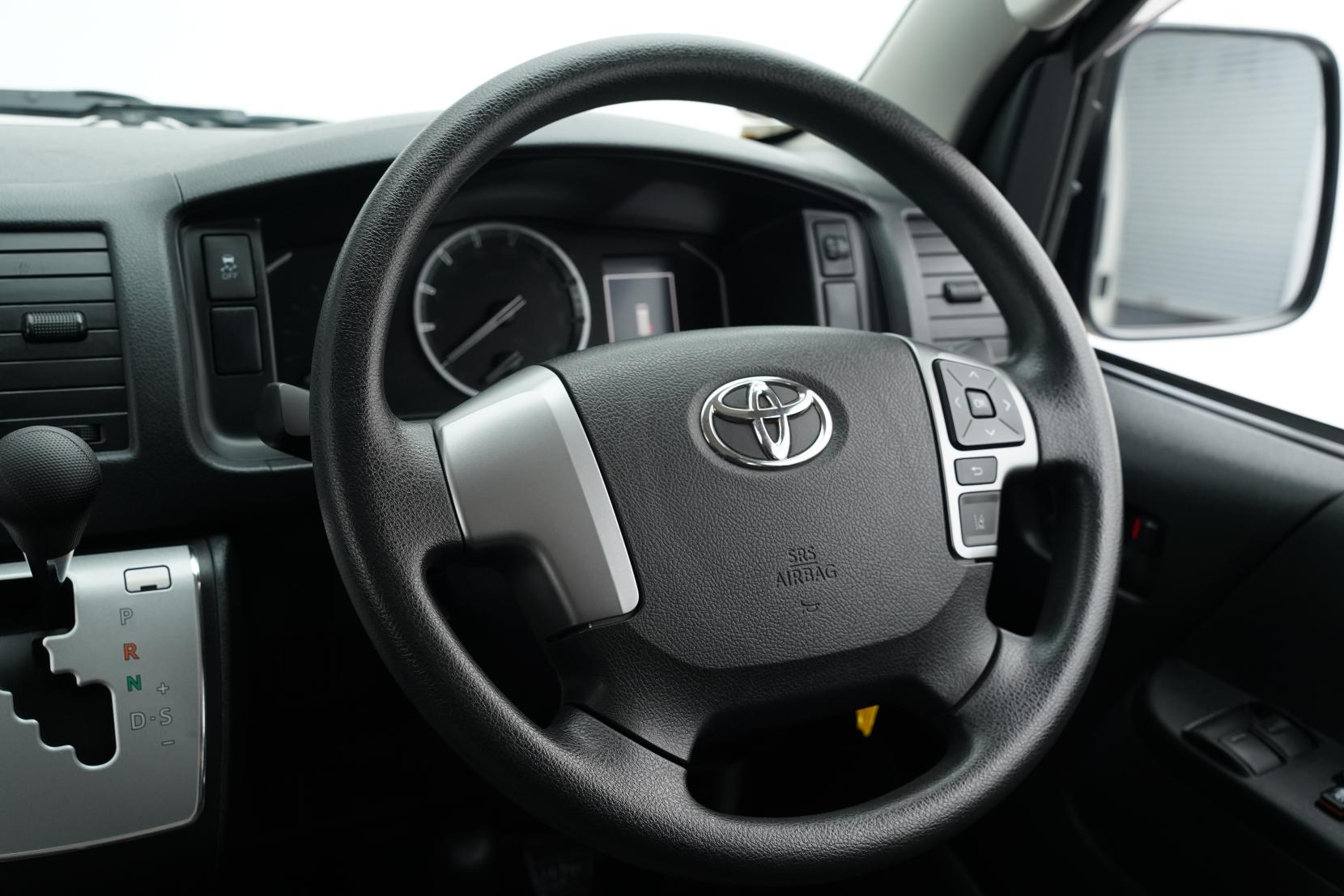 Toyota Hiace 2.0 DX 2.0L 5 Door