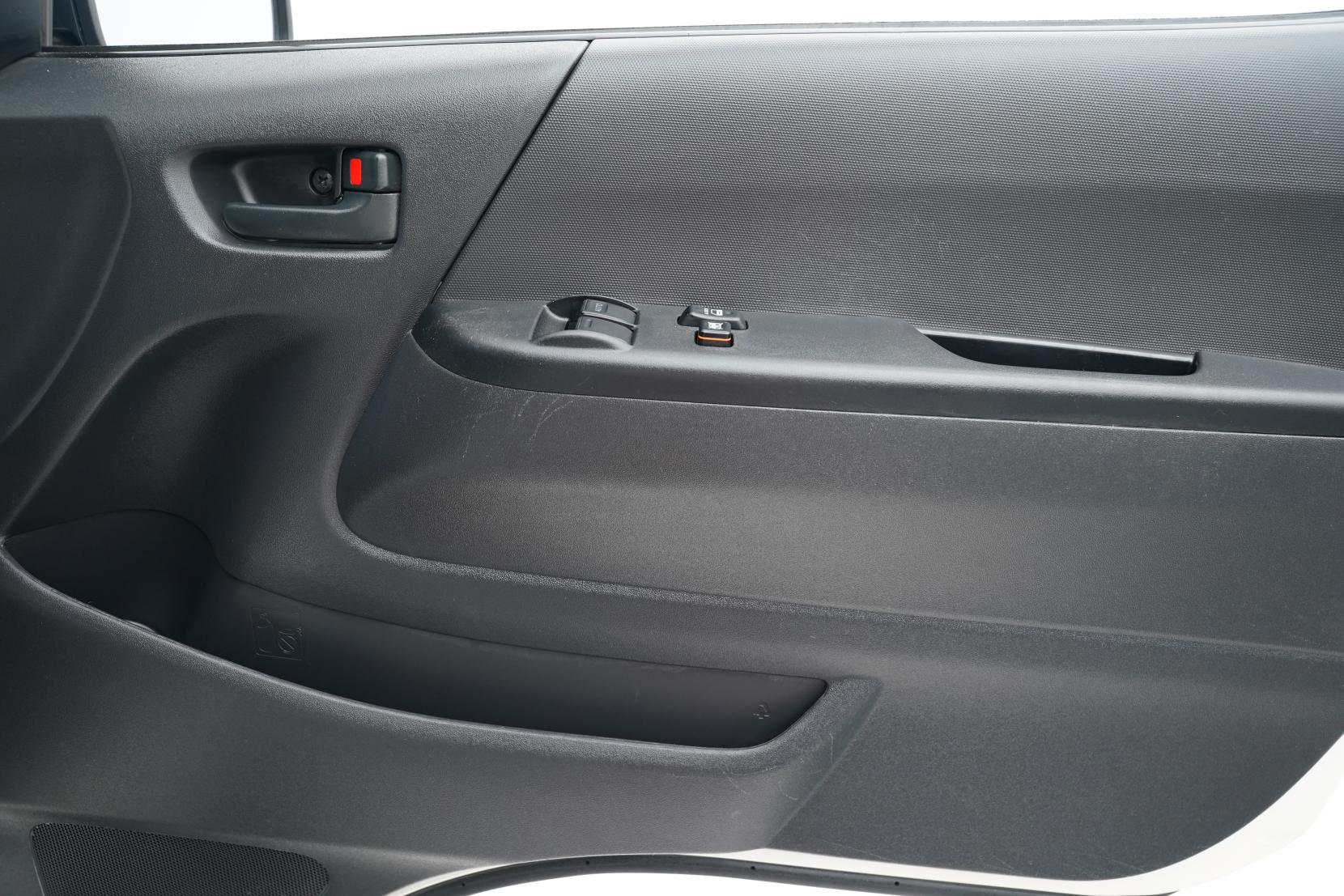 Toyota Hiace 2.0 DX 2.0L 5 Door